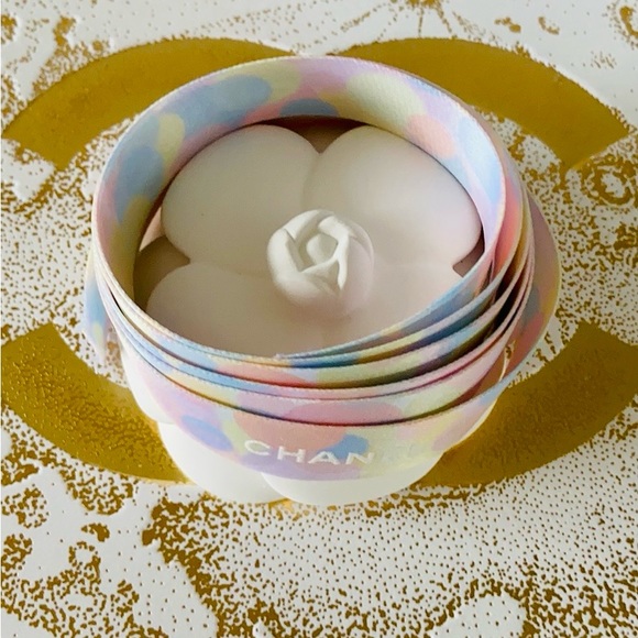 CHANEL Authentic Pastel Color Ribbon - Picture 5 of 9